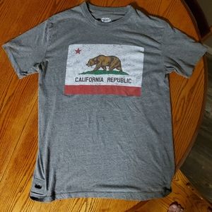 California Republic Flag Tee-Shirt(w/bottle opener